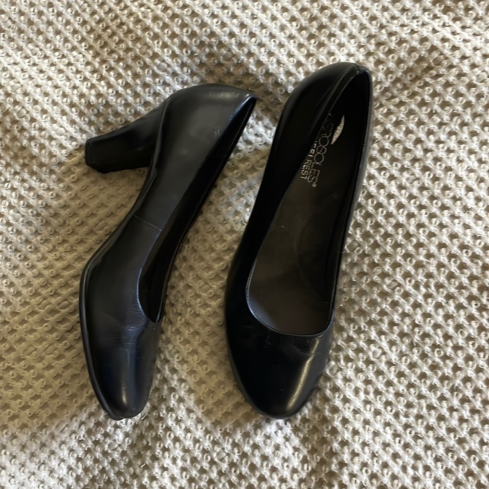 Aerosols Dolled up heels pumps